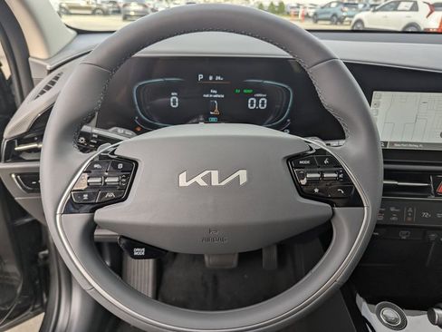 New 2026 Kia Niro EX FWD image 32