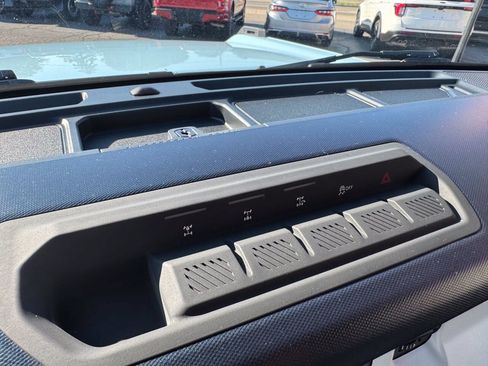 Used 2024 Ford Bronco Heritage Edition AWD/4WD image 15