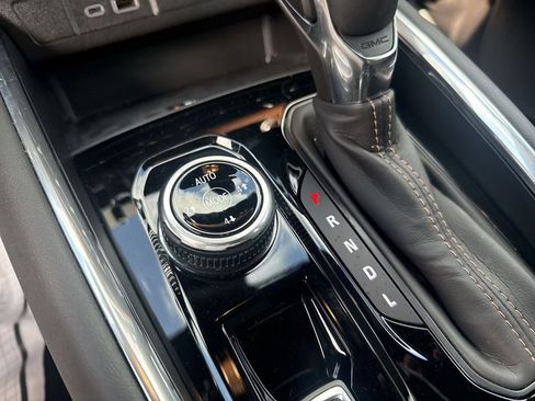 Used 2024 GMC Canyon AT4 w/ AT4 Premium Package image 28