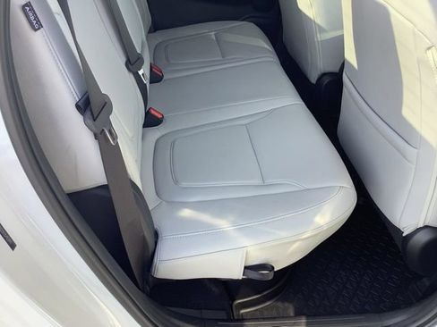 Certified 2025 Hyundai Santa Cruz SEL image 13