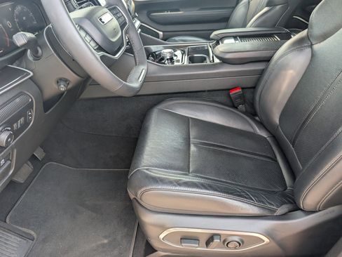 Used 2024 Jeep Wagoneer L 4WD w/ Premium Group I image 11