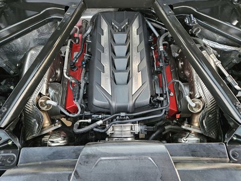 Used 2024 Chevrolet Corvette Stingray Preferred Cpe w/ Stealth Interior Trim Package image 37