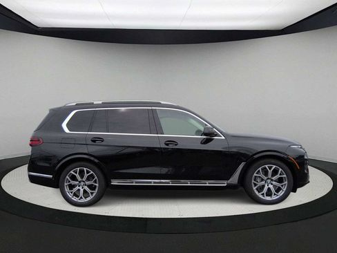 Used 2025 BMW X7 xDrive40i AWD/4WD image 9