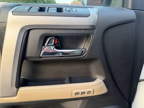 Used 2014 Toyota 4Runner Limited AWD/4WD image 17