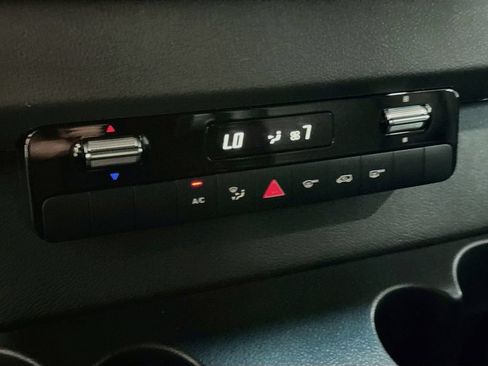 Used 2024 Mercedes-Benz Sprinter 2500 image 18