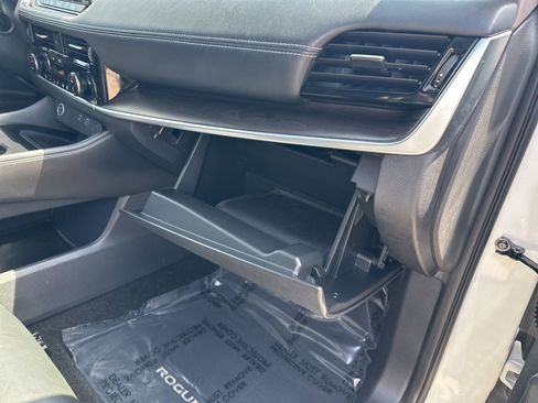 Used 2021 Nissan Rogue SL AWD/4WD image 37