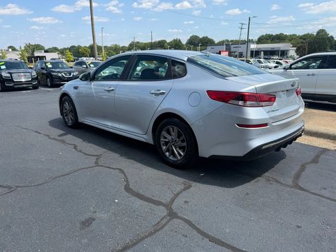 Used 2020 Kia Optima LX FWD image 5