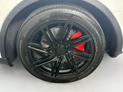 Used 2021 Tesla Model Y Performance AWD/4WD image 11