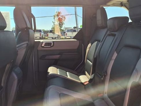 Used 2024 Ford Bronco Wildtrak image 17