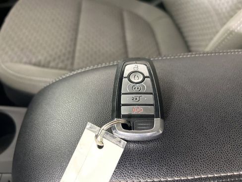 Used 2021 Ford Escape SE w/ Convenience Package AWD/4WD image 24