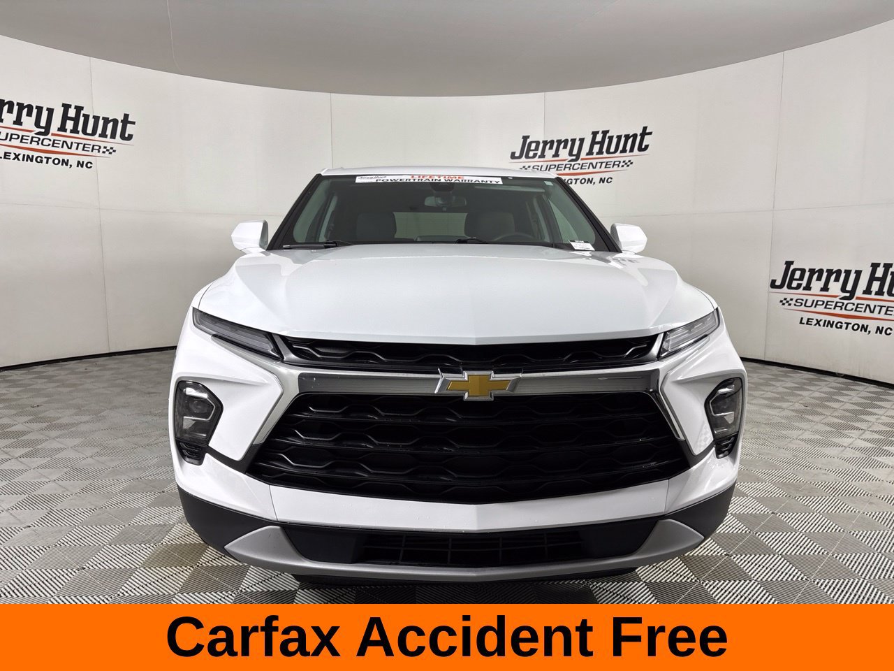 Used 2025 Chevrolet Blazer LT AWD/4WD image 3