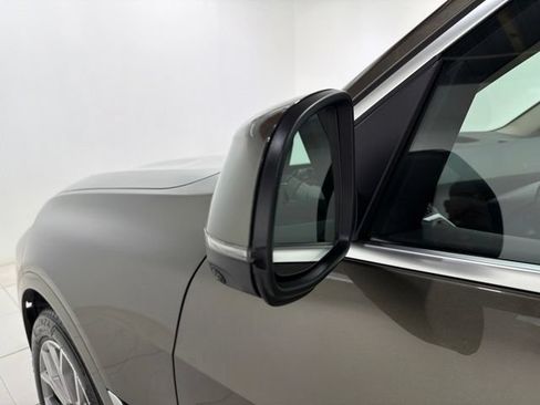 Used 2024 BMW X7 xDrive40i w/ Parking Assistance Package AWD/4WD image 24