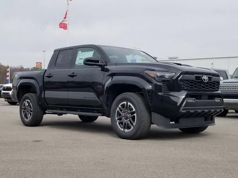 New 2025 Toyota Tacoma TRD Sport AWD/4WD image 3