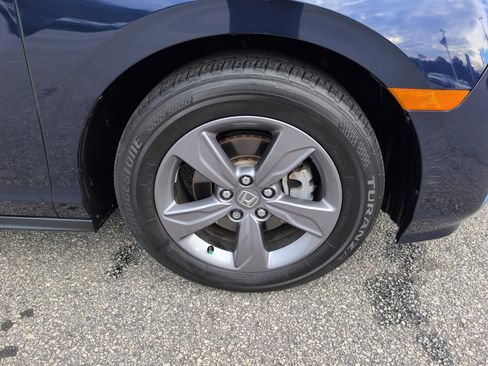 Used 2023 Honda Odyssey EX image 9