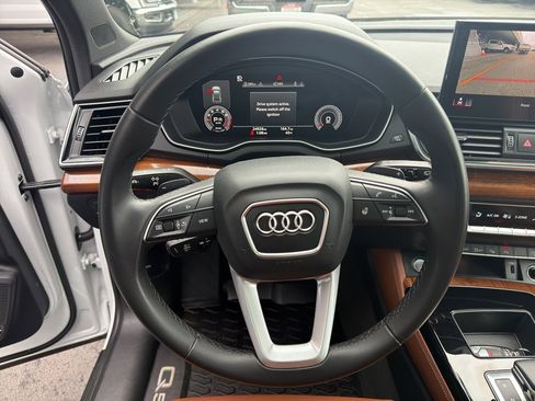 Used 2023 Audi Q5 2.0T Prestige w/ Prestige Package image 22