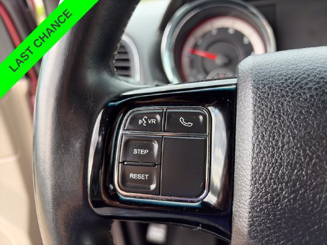 Used 2019 Dodge Grand Caravan SXT FWD image 14