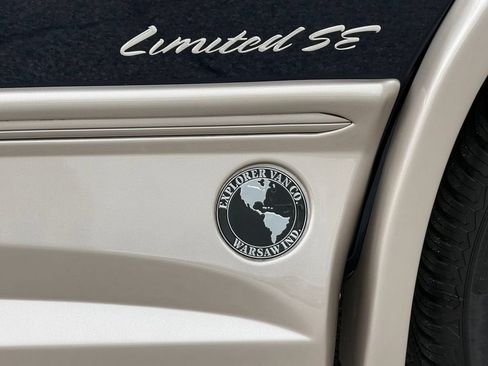 Used 2025 Chevrolet Express 2500 w/ Driver Convenience Package RWD image 18