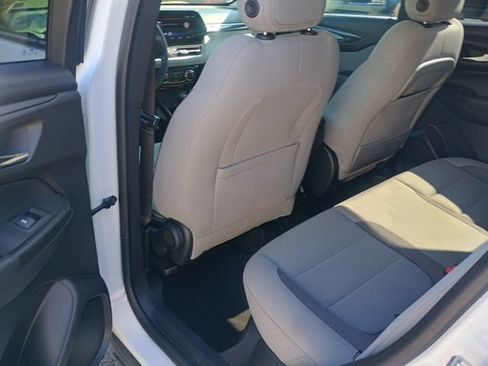 Used 2025 Chevrolet TrailBlazer LT AWD/4WD image 20