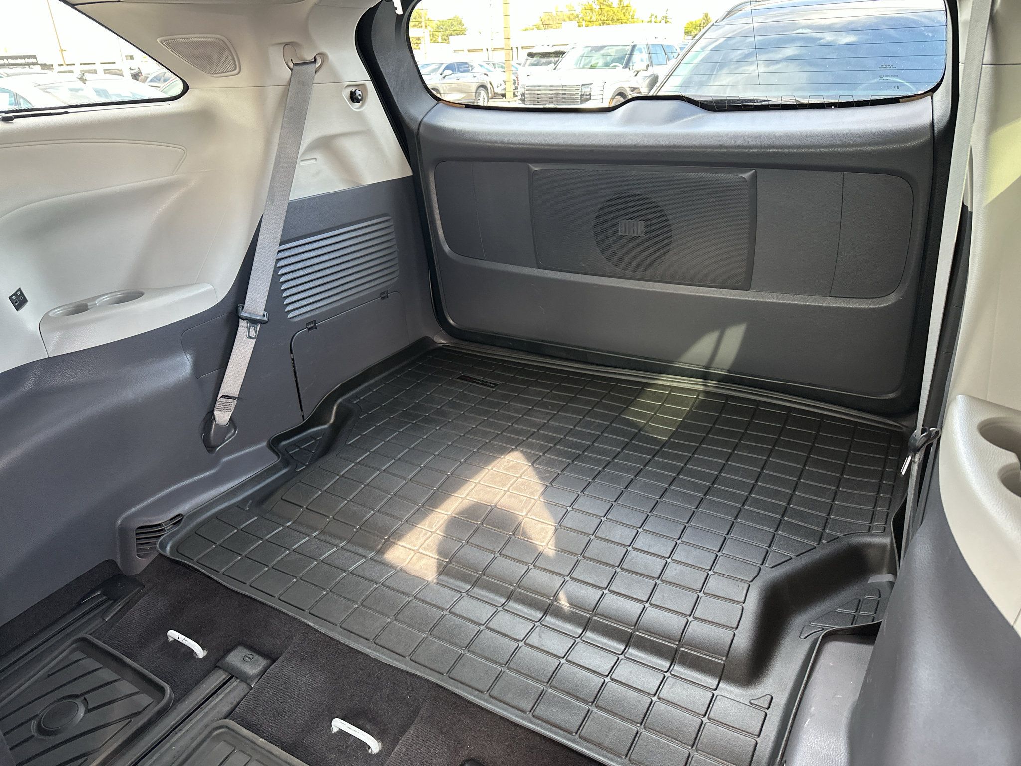 Used 2024 Toyota Sienna Limited AWD/4WD image 13