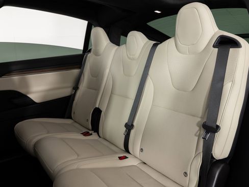 Used 2023 Tesla Model X AWD/4WD image 18