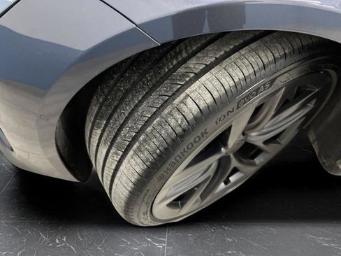 Used 2022 Tesla Model S image 31