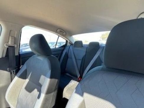 Used 2025 Nissan Versa SV image 18