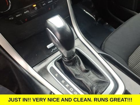 Used 2017 Ford Edge SEL image 22