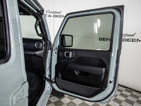 Used 2023 Jeep Wrangler Unlimited Rubicon 392 image 17