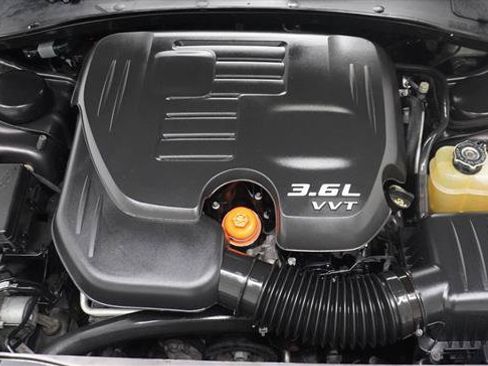 Used 2017 Chrysler 300 S w/ Safetytec Plus Group RWD image 26
