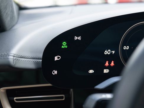 Used 2020 Porsche Taycan Turbo S image 16