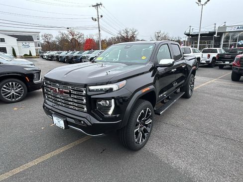 New 2026 GMC Canyon Denali image 3