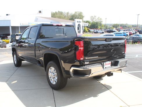 New 2026 Chevrolet Silverado 2500 LTZ w/ LTZ Convenience Package AWD/4WD image 9