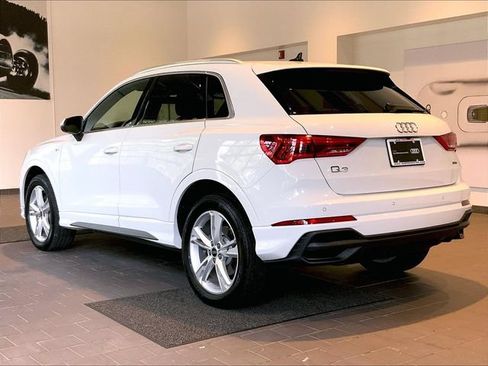 Used 2024 Audi Q3 2.0T Premium Plus w/ Premium Plus Package AWD/4WD image 3