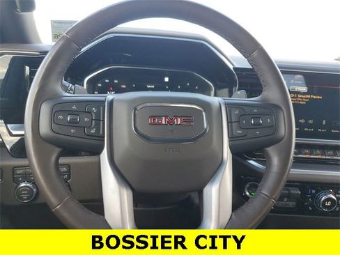 Certified 2022 GMC Sierra 1500 SLT image 11