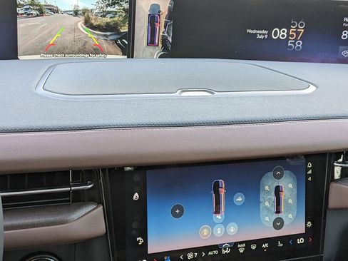 New 2025 Lincoln Navigator L Reserve image 25