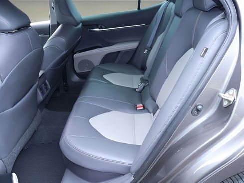 Certified 2020 Toyota Camry XLE image 15