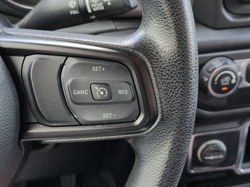Used 2020 Jeep Wrangler Sport AWD/4WD image 13