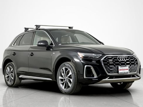 Used 2023 Audi Q5 2.0T Premium w/ Convenience Package AWD/4WD image 7