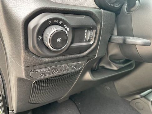 Used 2025 Jeep Wrangler Unlimited Sport AWD/4WD image 26