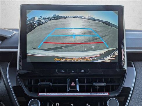 Used 2026 Toyota Corolla SE w/ SE Package FWD image 14