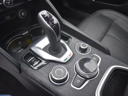 Used 2021 Alfa Romeo Giulia Sprint w/ Sun & Sound Package image 27