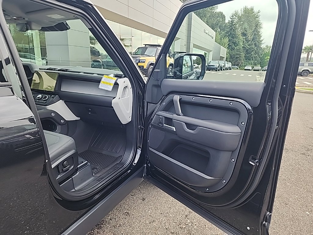 New 2026 Land Rover Defender 110 S AWD/4WD image 19