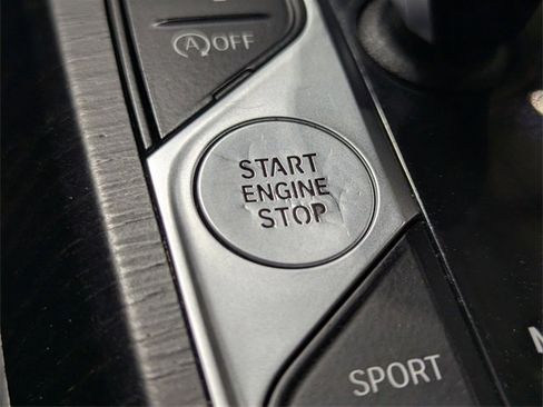 Used 2020 BMW 330i Sedan w/ M Sport Package image 24