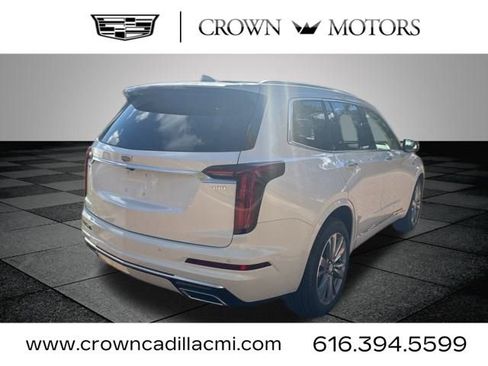 New 2025 Cadillac XT6 Premium Luxury image 10