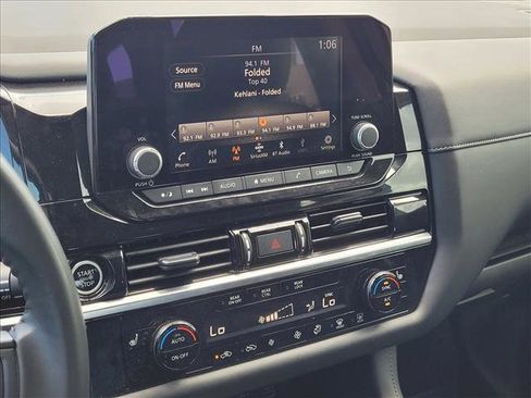 Used 2024 Nissan Pathfinder SV w/ SV Premium Package image 14