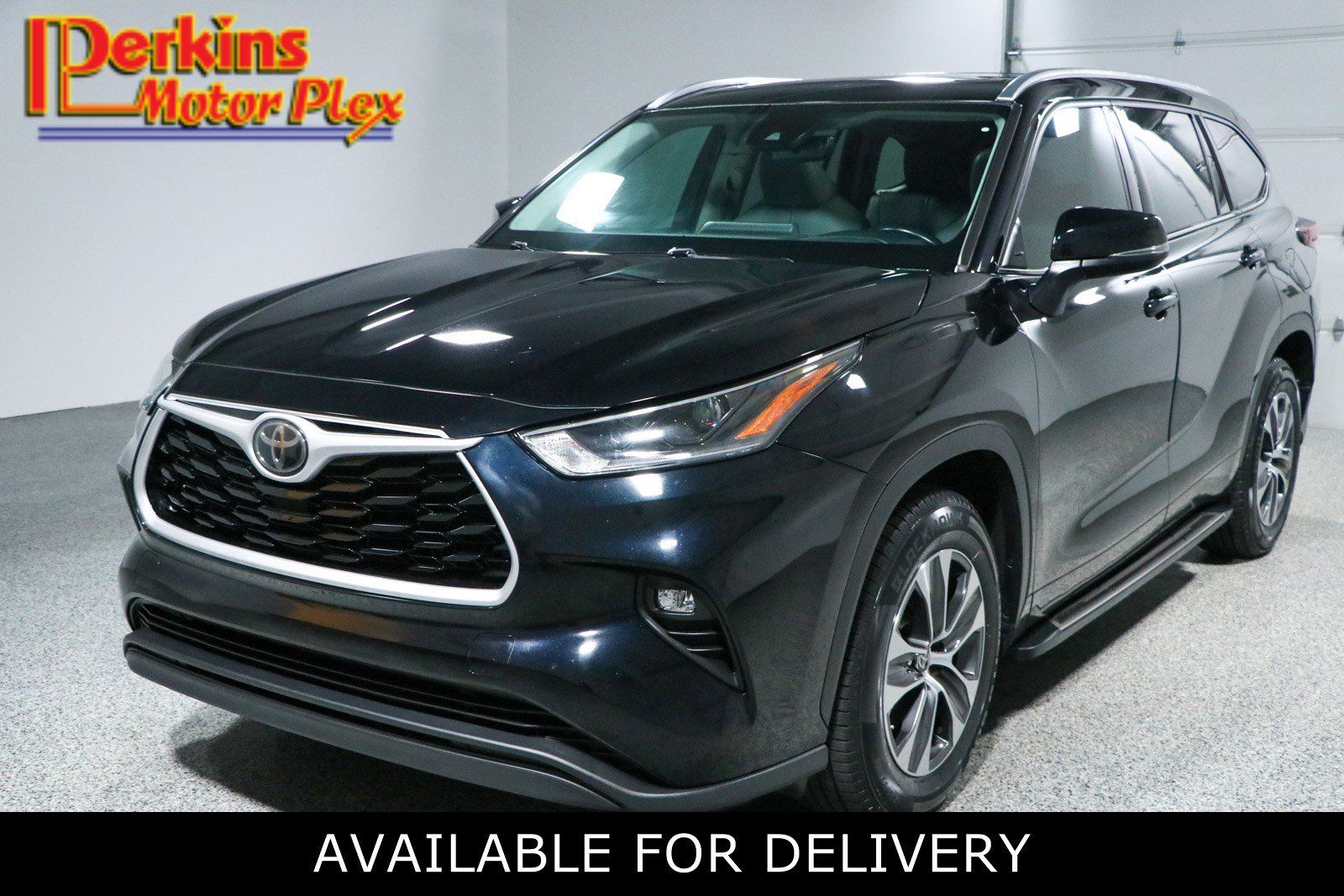 Used 2021 Toyota Highlander XLE FWD image 1