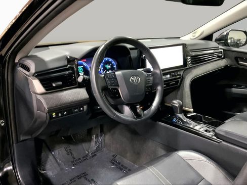 Used 2025 Toyota Camry XLE w/ Premium Package AWD/4WD image 17