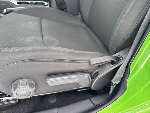 Used 2019 Jeep Wrangler Unlimited Sahara w/ Uconnect 4C Nav & Sound Group image 19