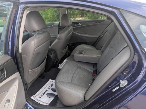 Used 2011 Hyundai Sonata SE FWD image 6