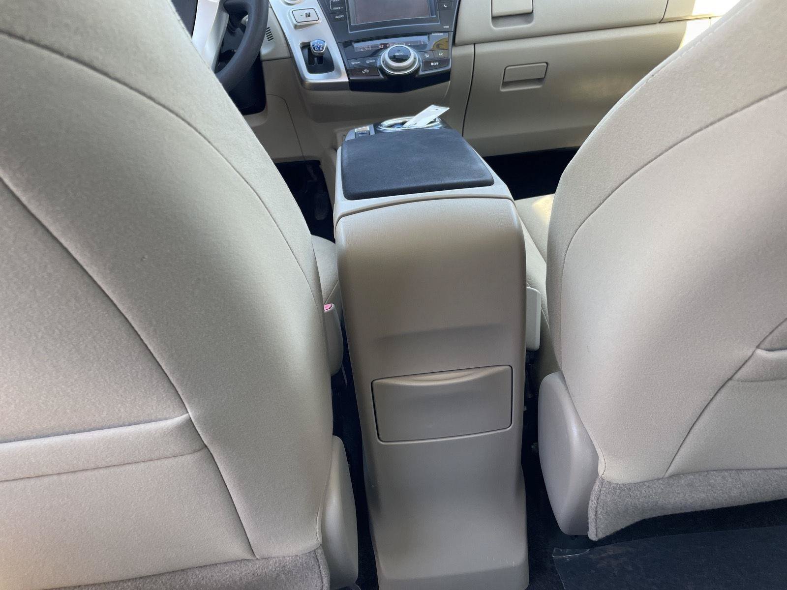 Used 2013 Toyota Prius V Two FWD image 19